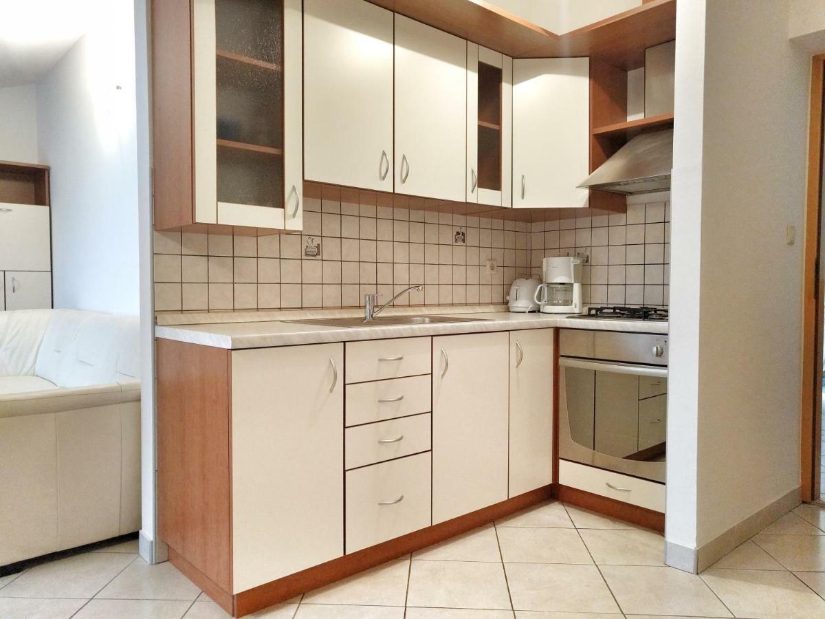 Apartment Skaline Malinska Exteriör bild